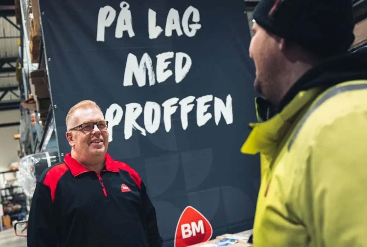 Proffselger Lars Bekkevar Ved Byggmakker Kongsberg
