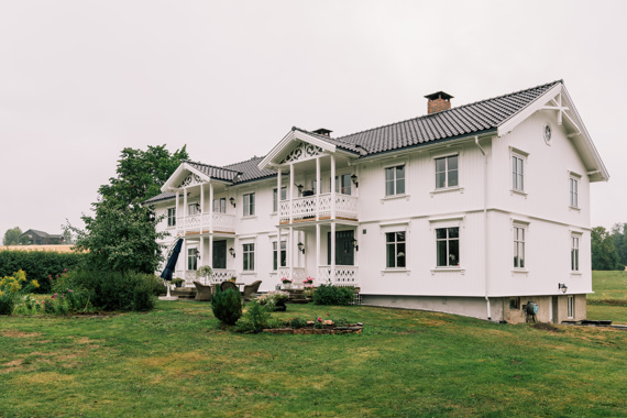 Sveitservilla på familiegård i Lier