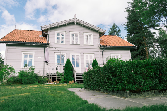 Villaen har en unik "krone" på toppen av mønet