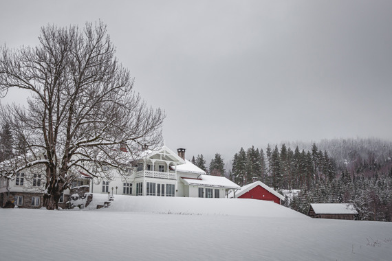 Vakker sveitservilla i landlige omgivelser