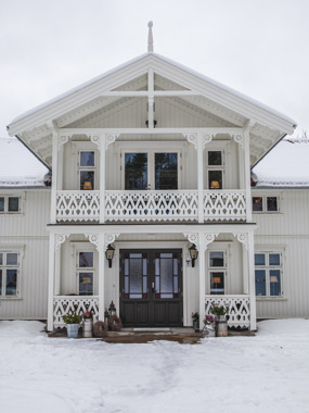 Vakkert inngangsparti i sveitserstil