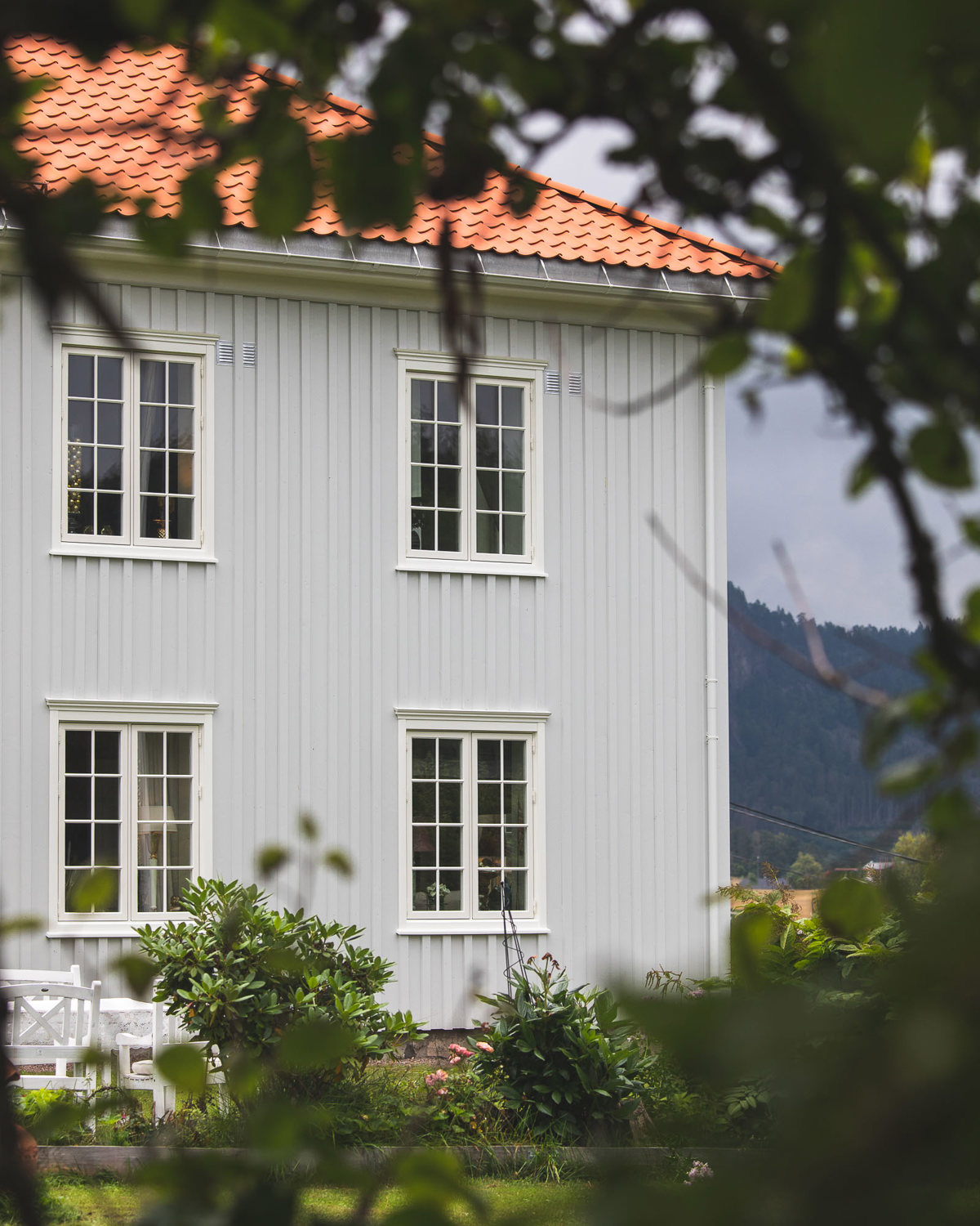 Siljan prestegård med vakre vindusomramminger