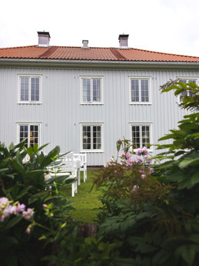 Nyrenoverte Siljan prestegård