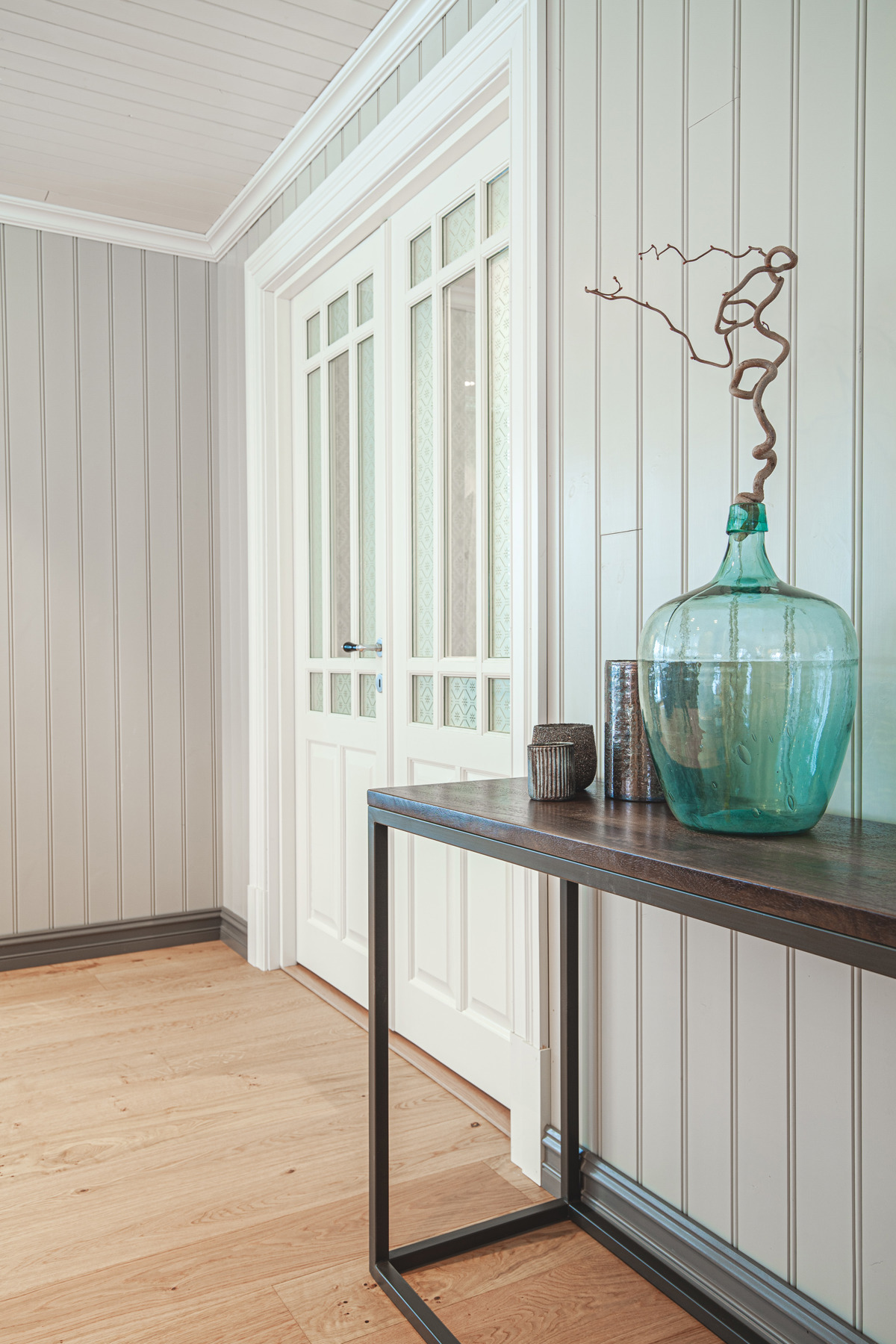 Lister, panel og omramming til sveitservilla