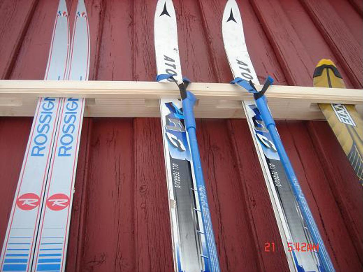 Postkassestativ fra Stiltre